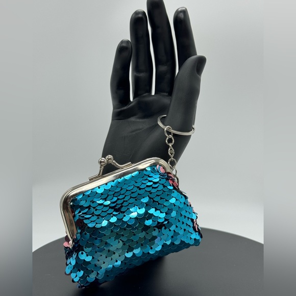 Mini Sequin Glitter Kiss Lock Change Purse, Hangable Lipstick Storage Bag - Picture 2 of 3